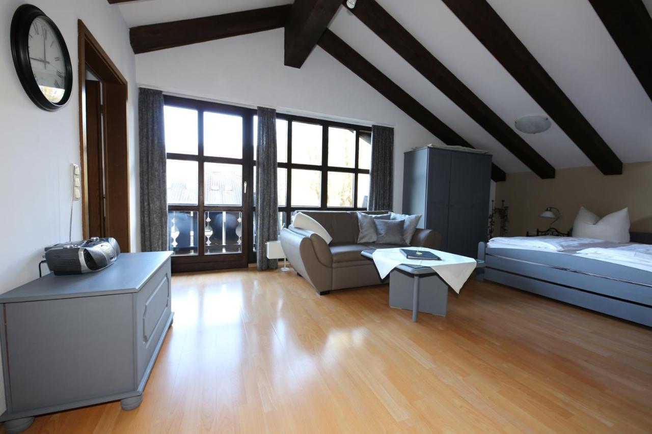 Ferienwohnung Alpspitznest ガルミッシュ・パルテンキルヒェン エクステリア 写真
